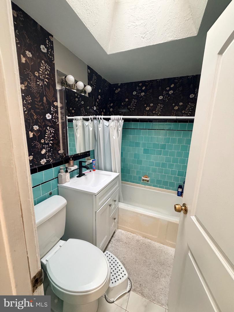 6118 Walker St Property Photo 26