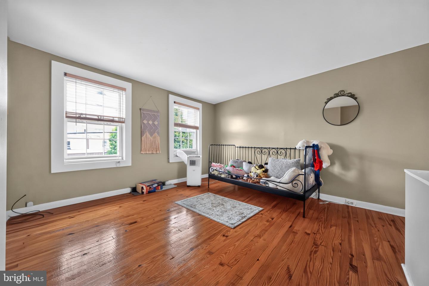 128 Tasker St Property Photo 10