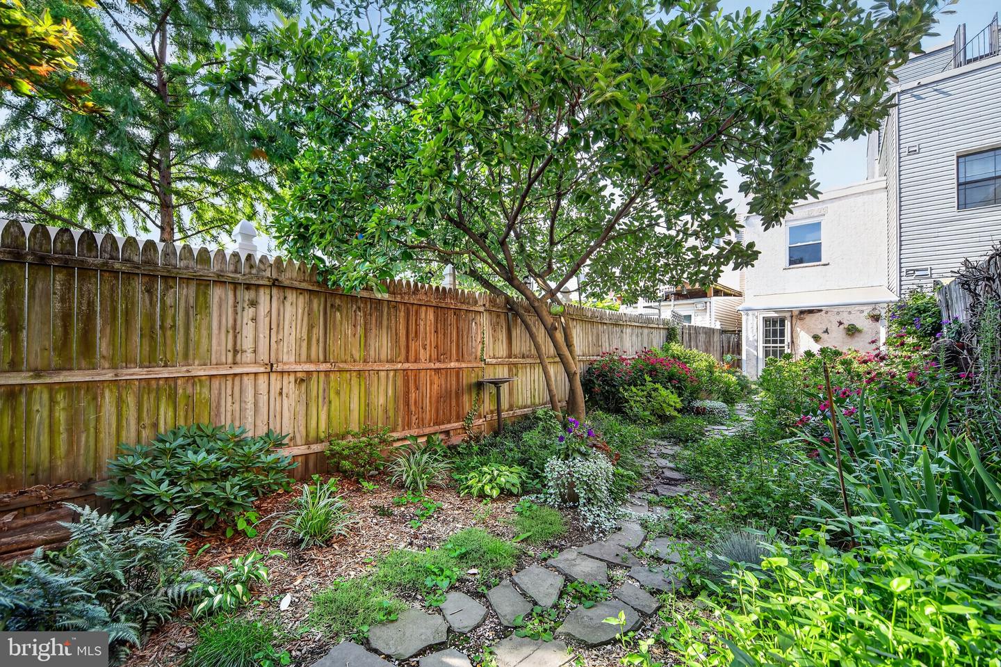 128 Tasker St Property Photo 23
