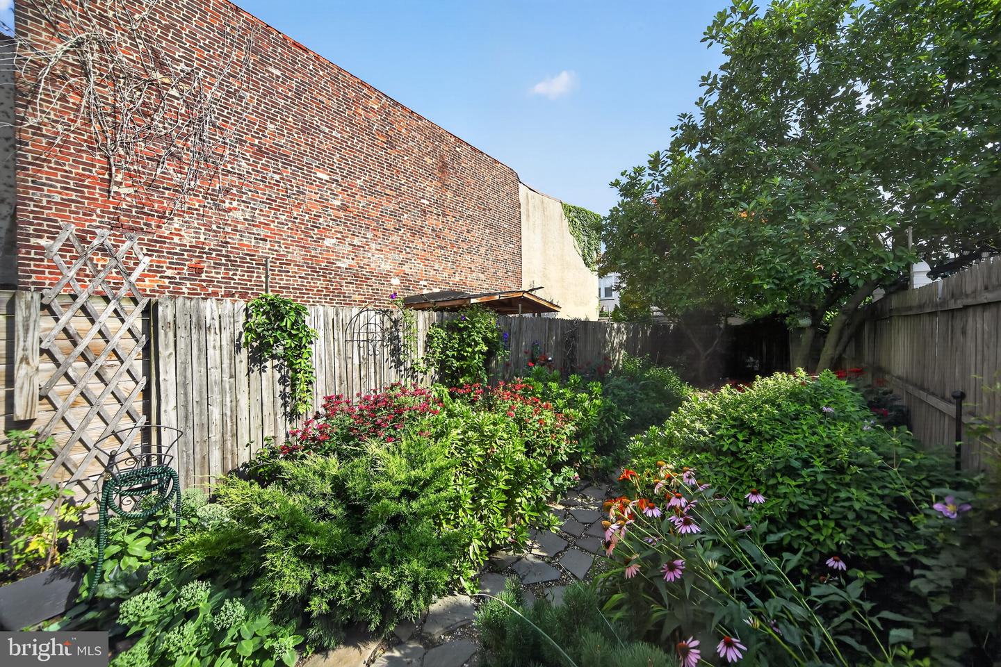 128 Tasker St Property Photo 25