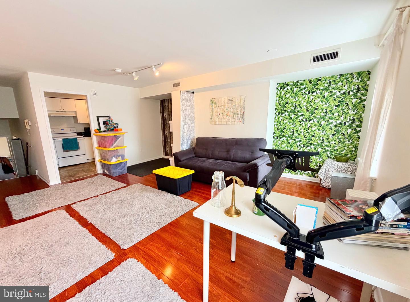 1209 LOCUST ST #3F Property Photo 1