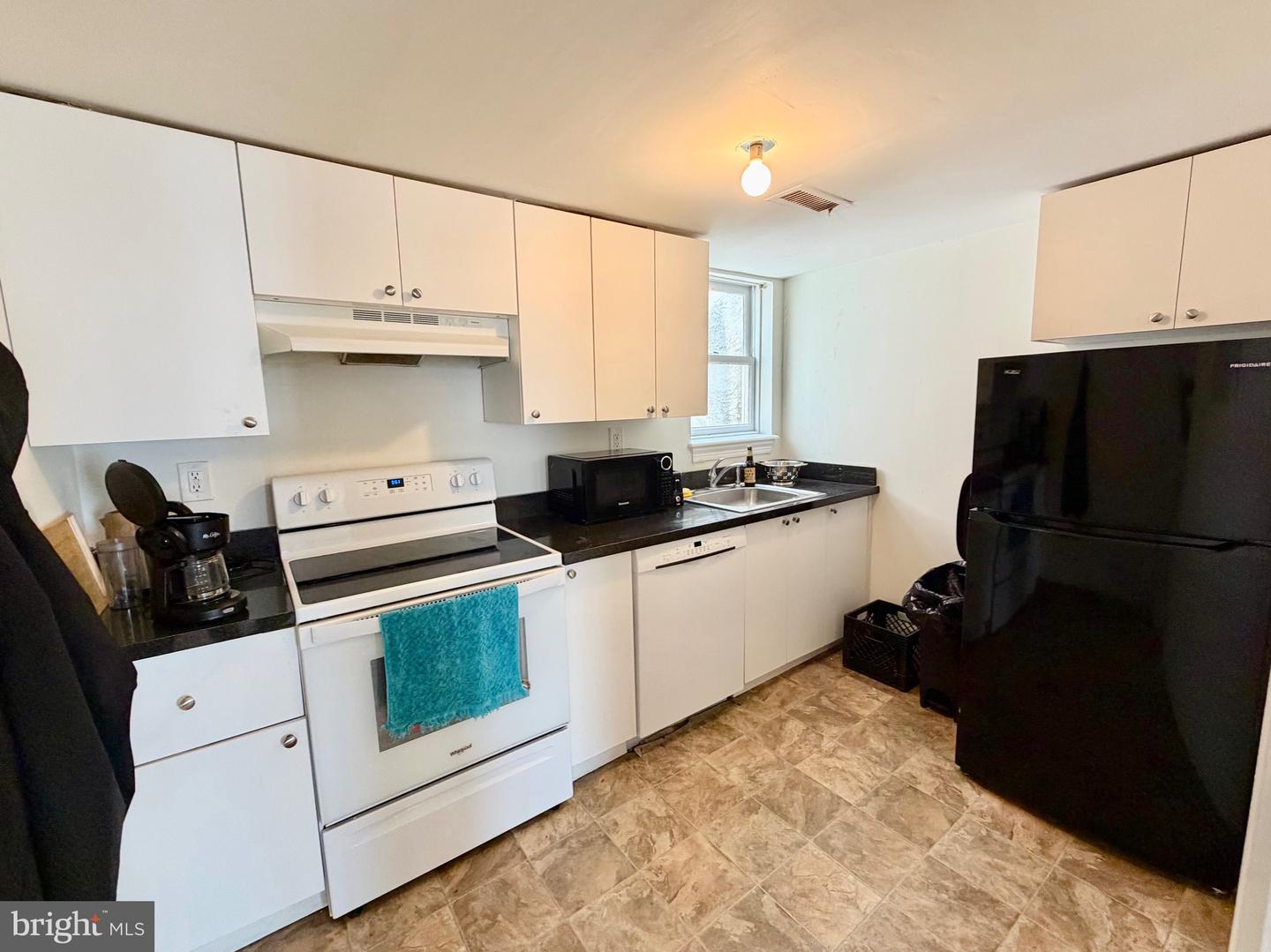 1209 Locust St #3f Property Photo 4