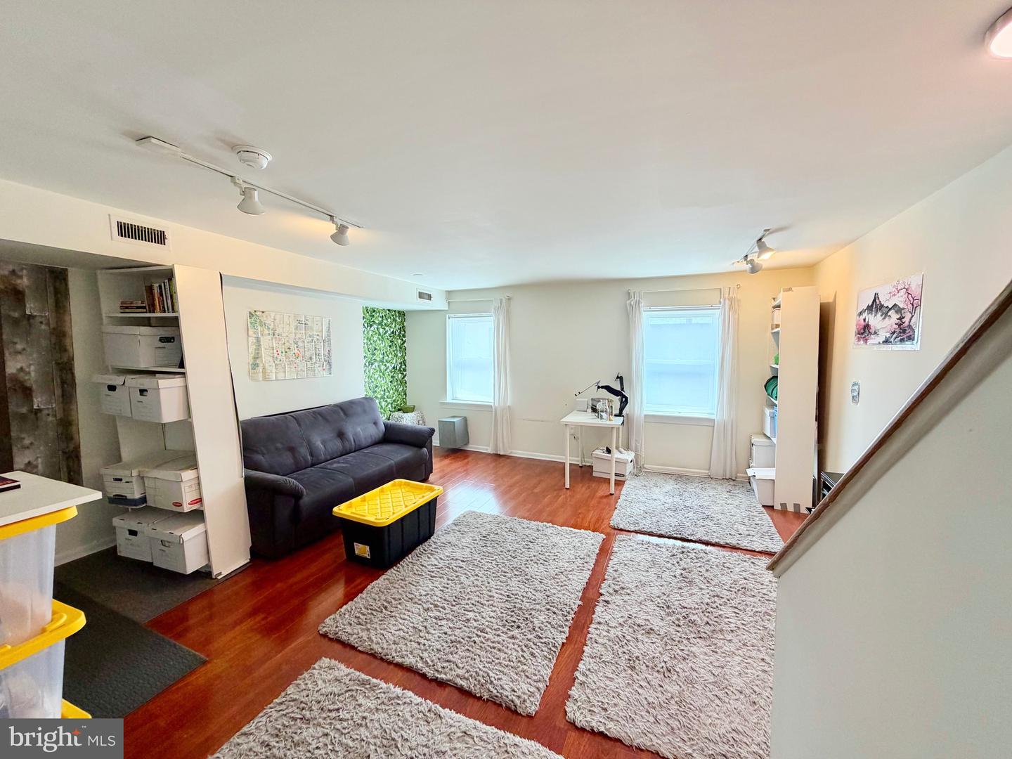 1209 Locust St #3f Property Photo 14