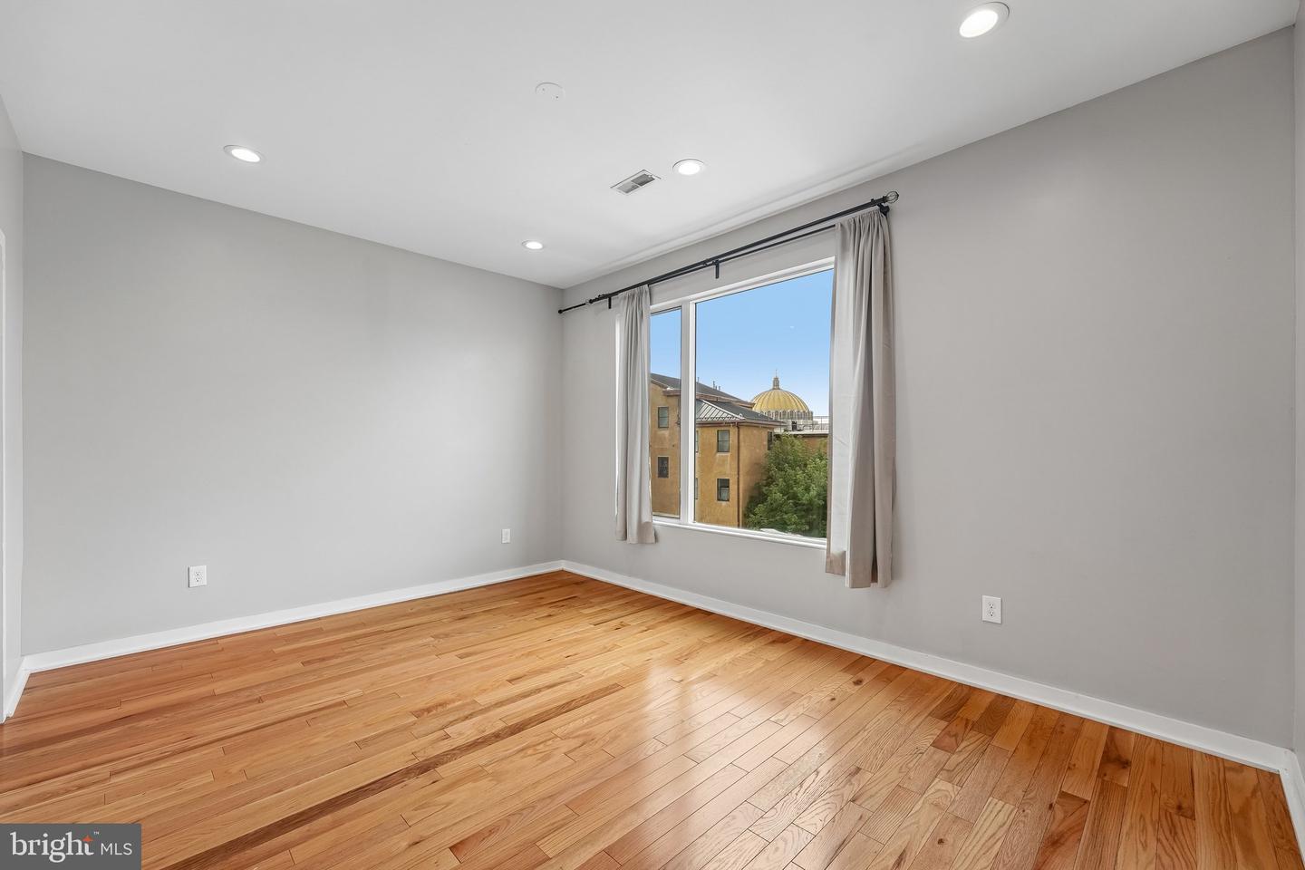 717 Fairmount Ave Property Photo 16