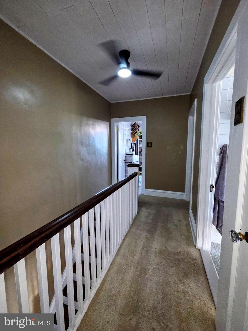 367 Longshore Ave Property Photo 13