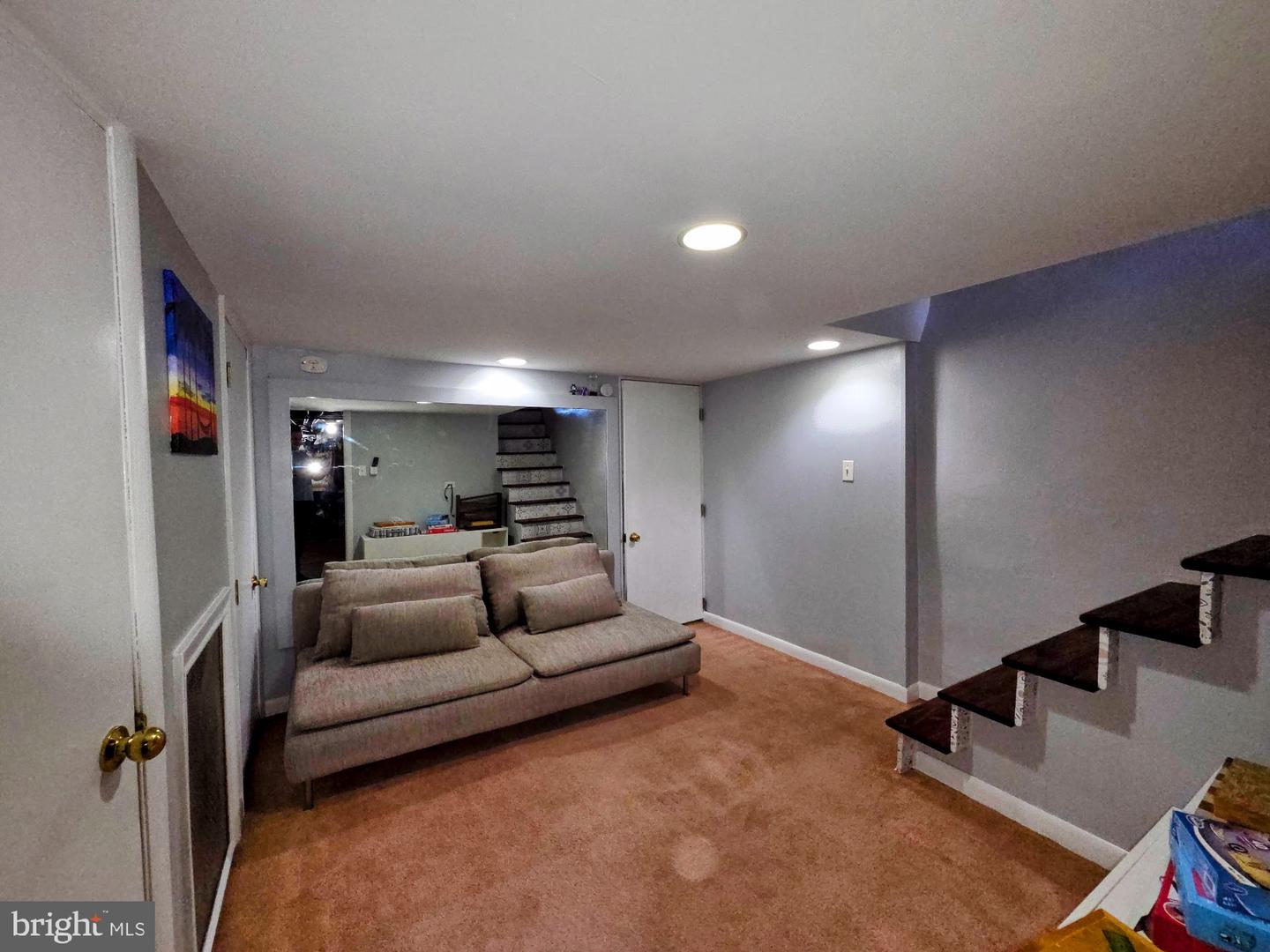 367 Longshore Ave Property Photo 22