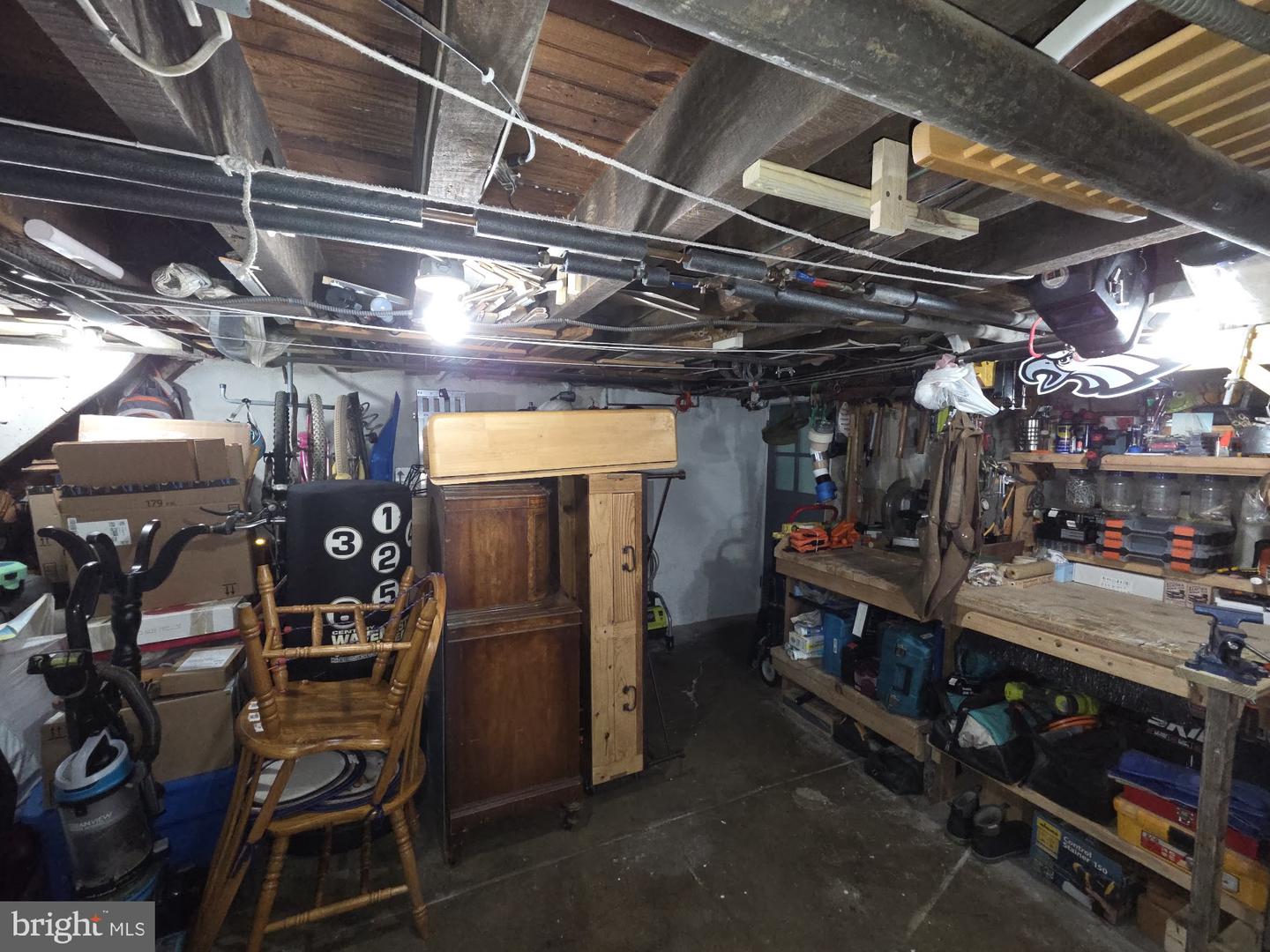 367 Longshore Ave Property Photo 27