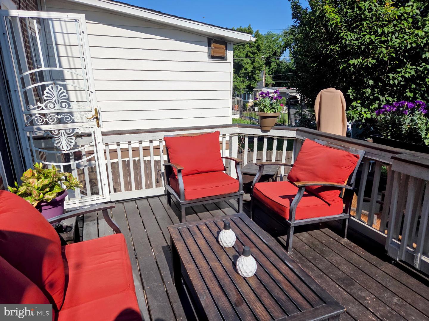 367 Longshore Ave Property Photo 28