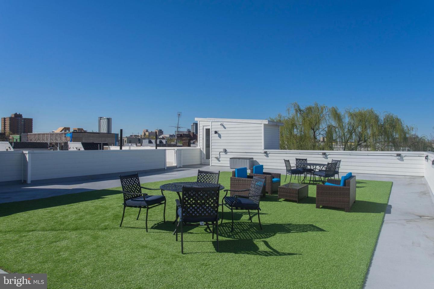 1227-29 N 7th St #3e Property Photo 12