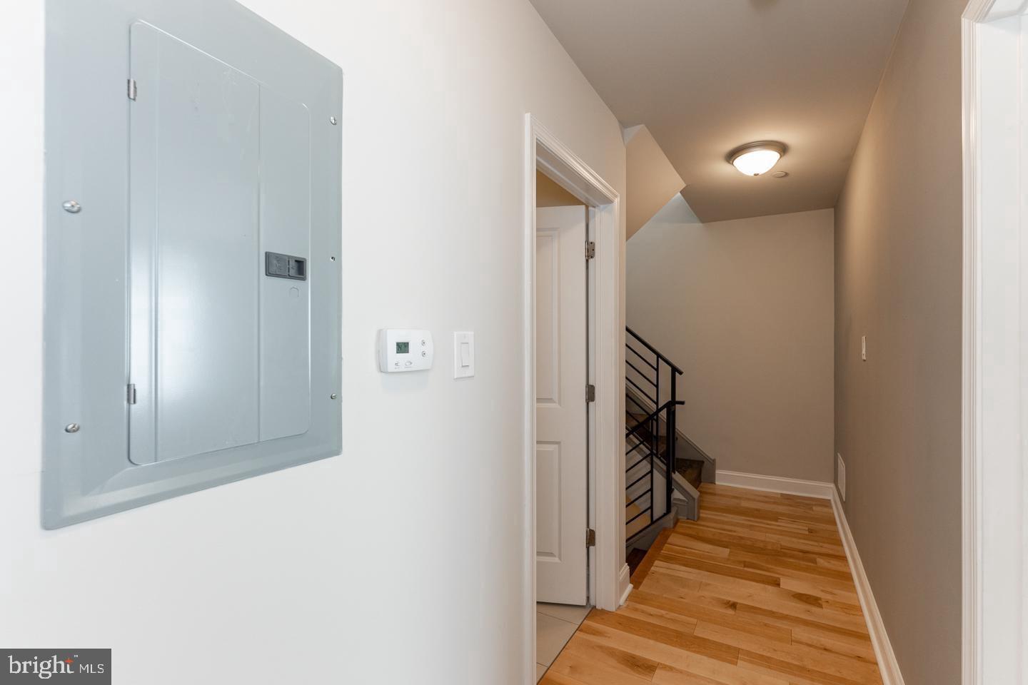 325 E Allen St #1 Property Photo 15
