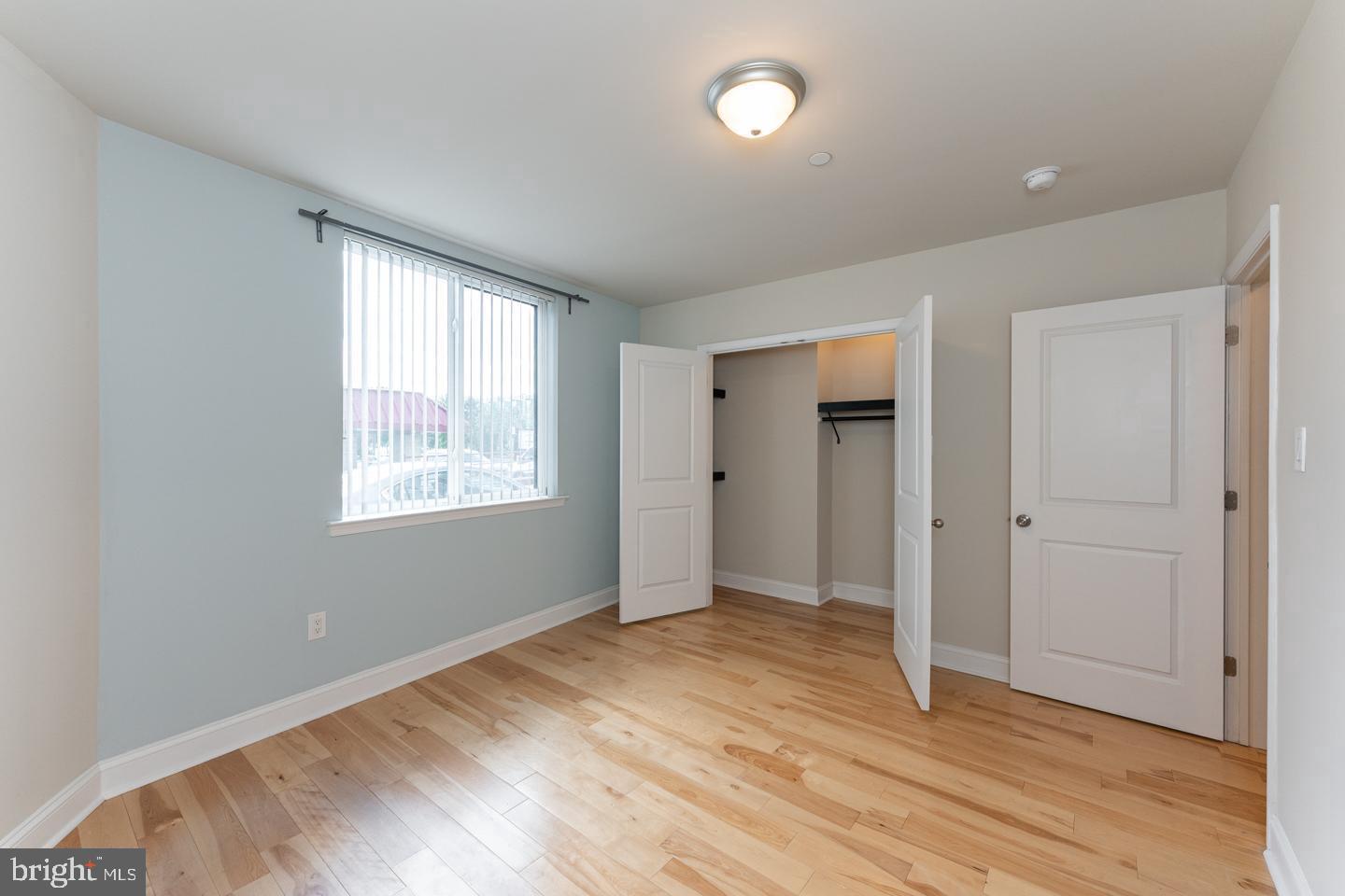 325 E Allen St #1 Property Photo 17