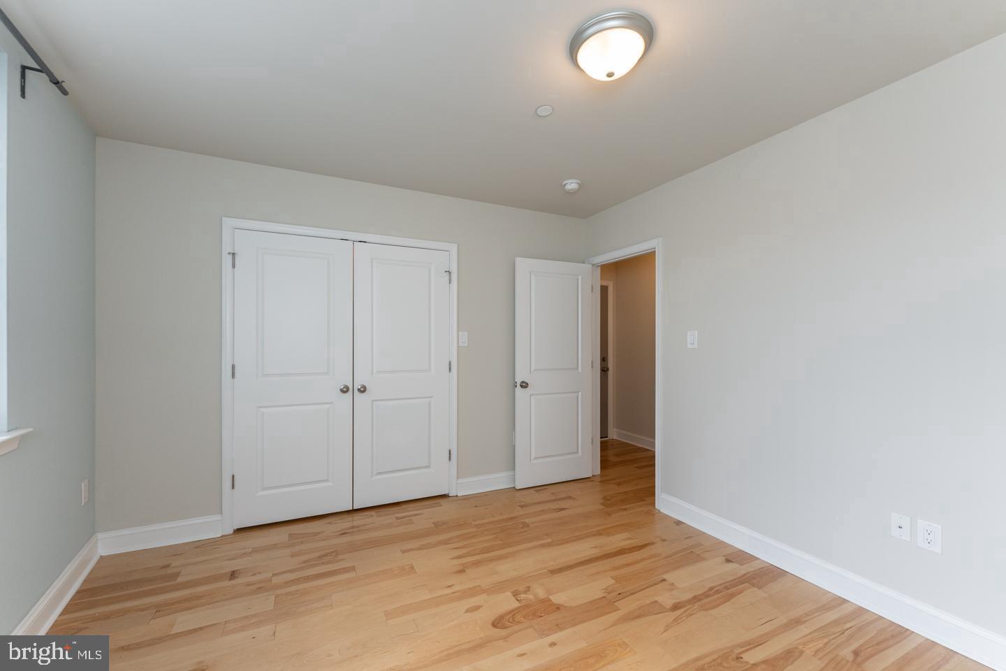 325 E Allen St #1 Property Photo 19