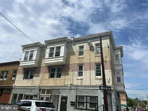 1301-00 W Venango St Property Photo 1