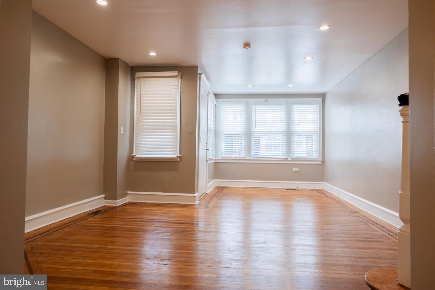 6137 Argyle St Property Photo 3