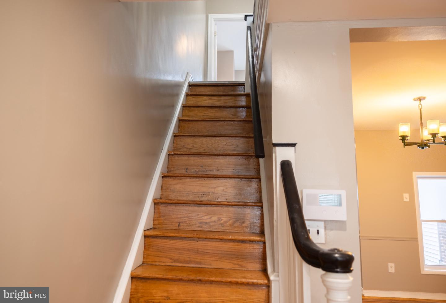 6137 Argyle St Property Photo 9