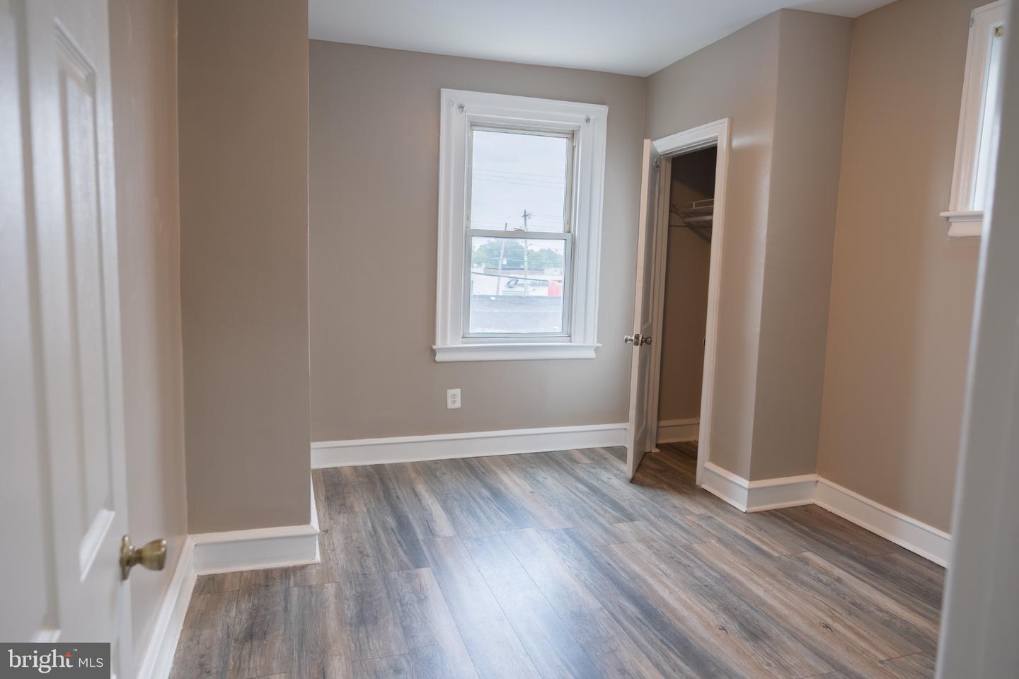 6137 Argyle St Property Photo 10