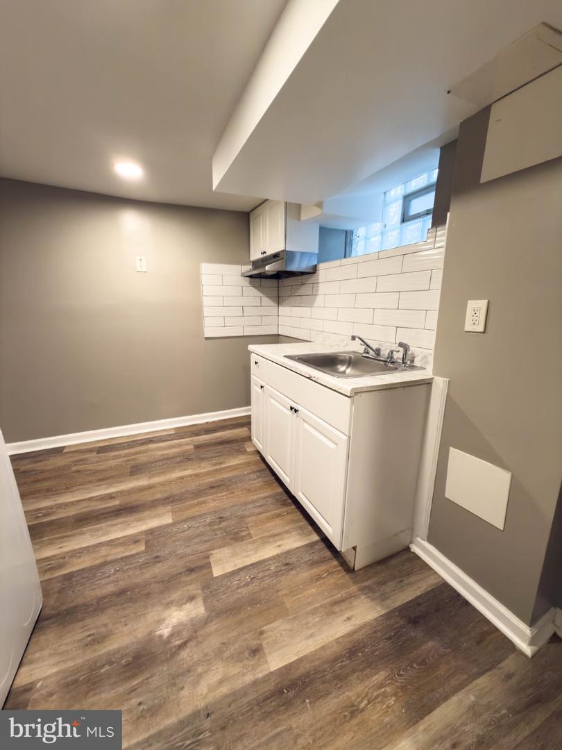 6137 Argyle St Property Photo 25