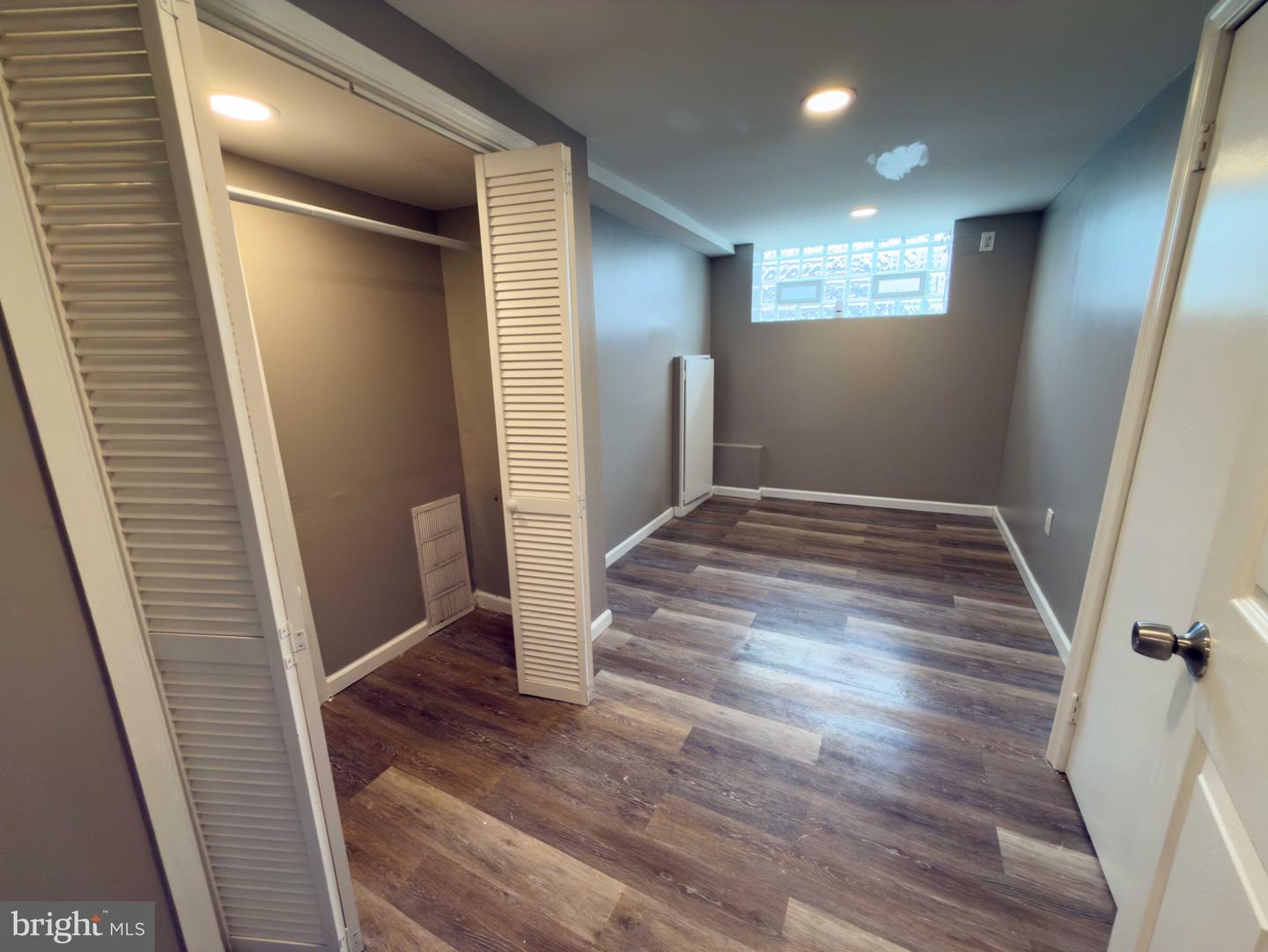 6137 Argyle St Property Photo 26