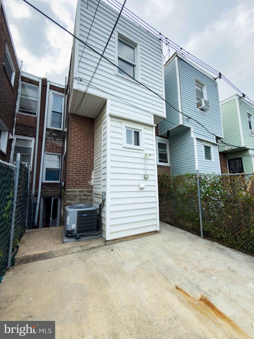 6137 Argyle St Property Photo 28