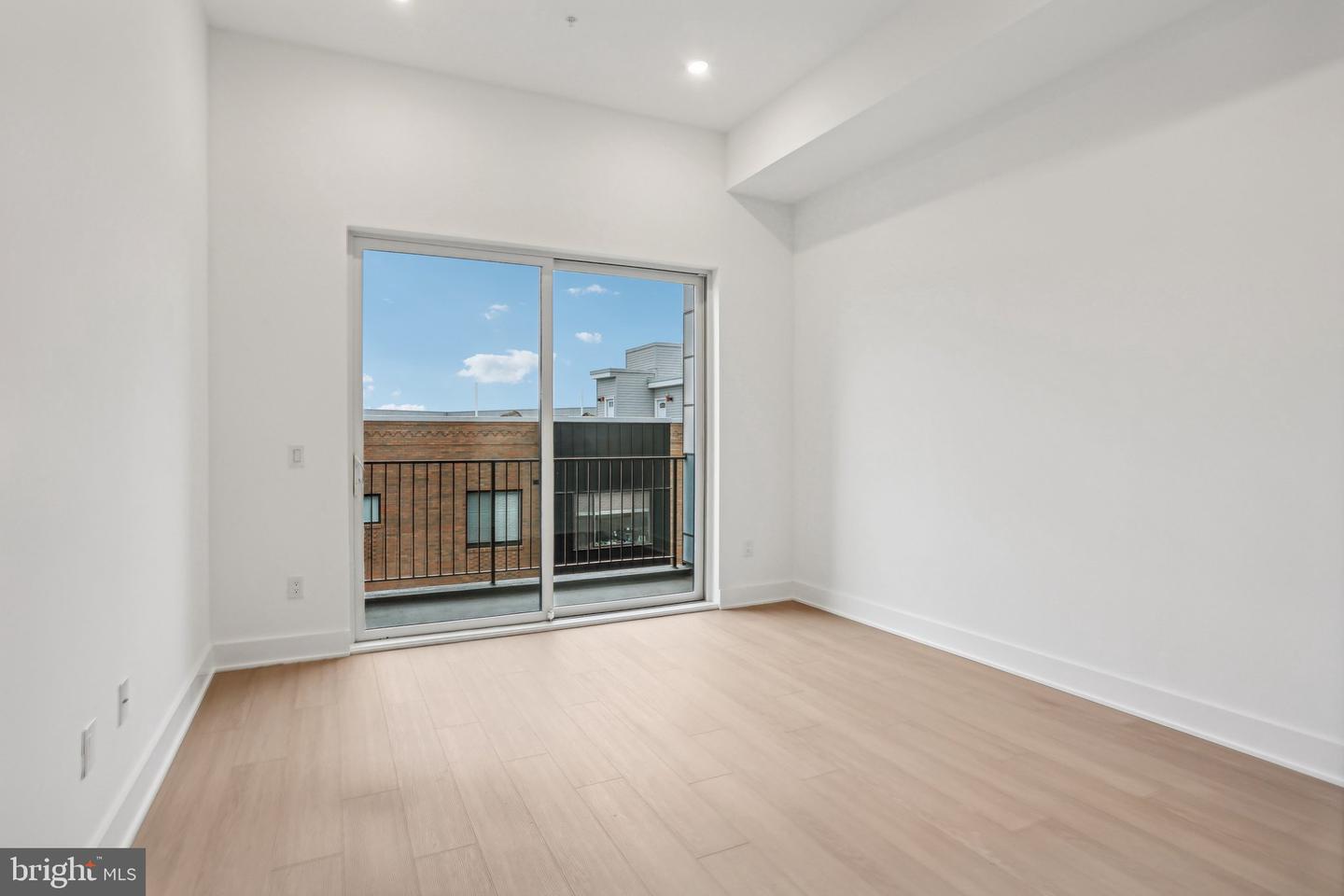 1731 Tilghman St #406 Property Photo 11
