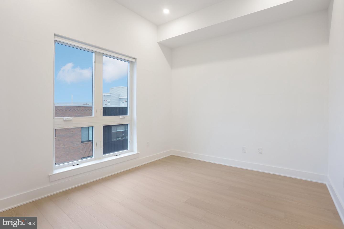 1731 Tilghman St #406 Property Photo 13