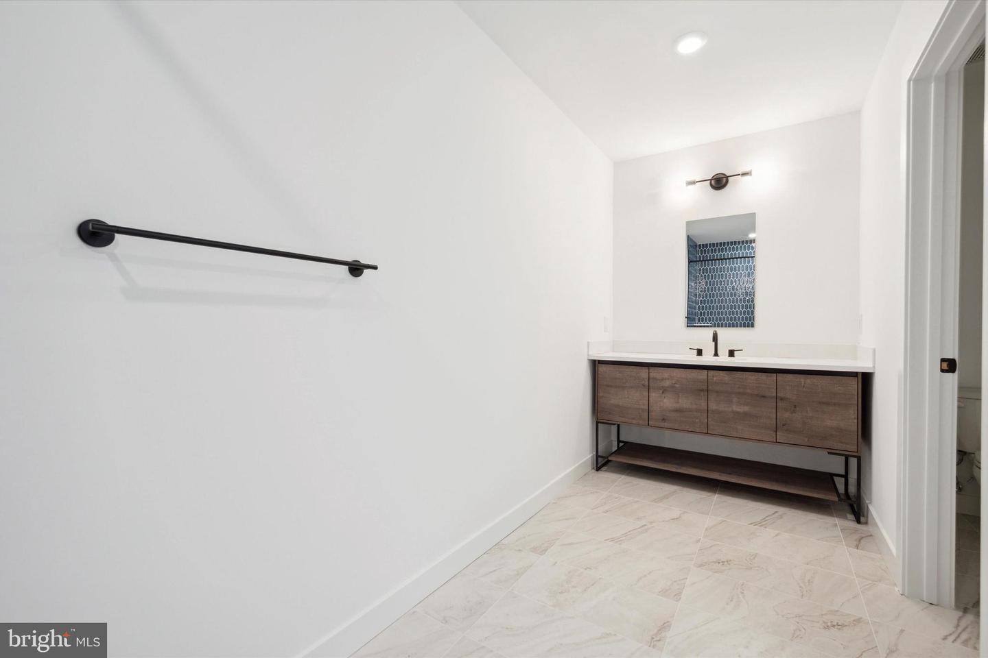 2636 E York St #606 Property Photo 18