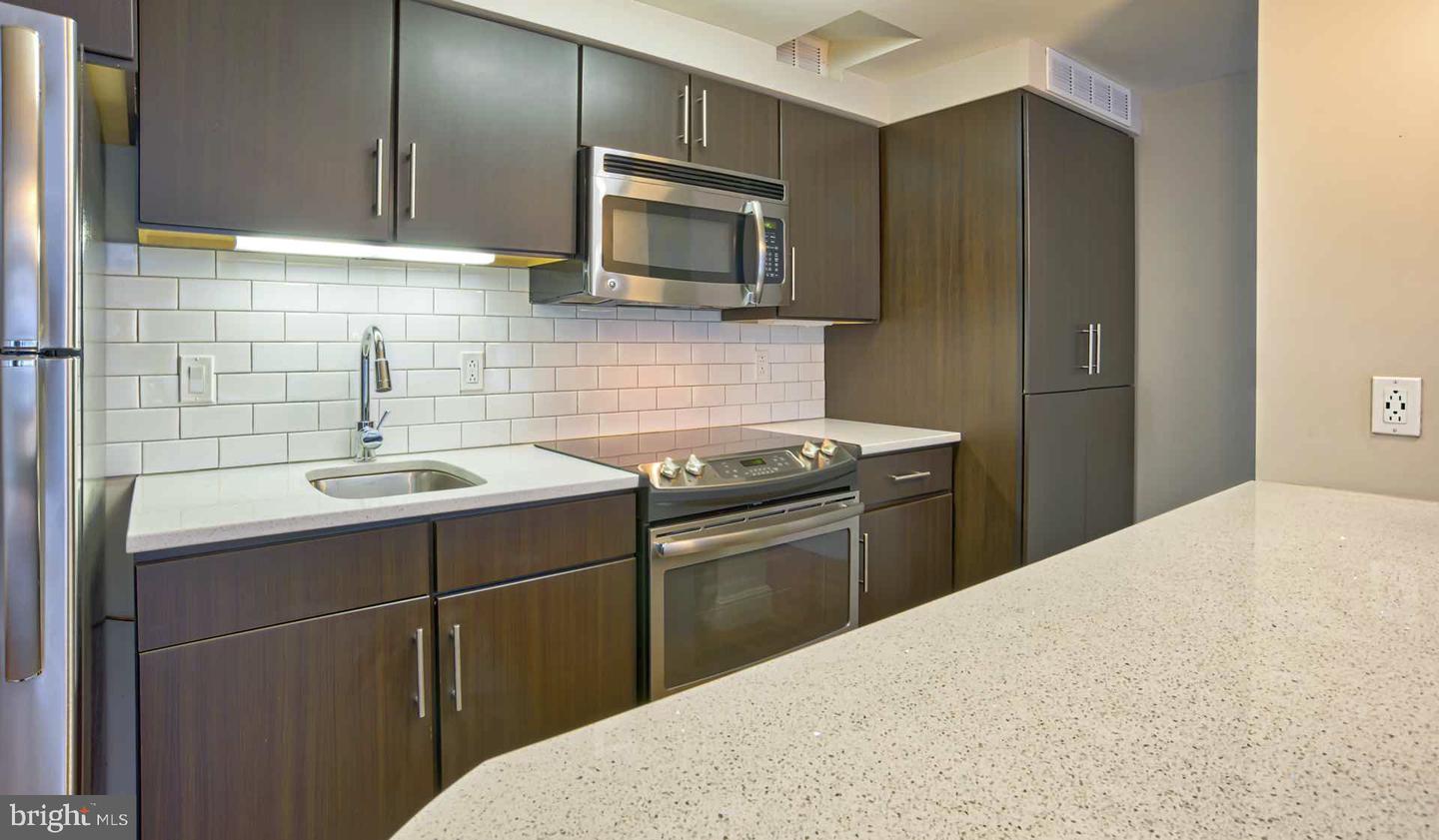 1815 John F Kennedy Blvd #2915 Property Photo 25