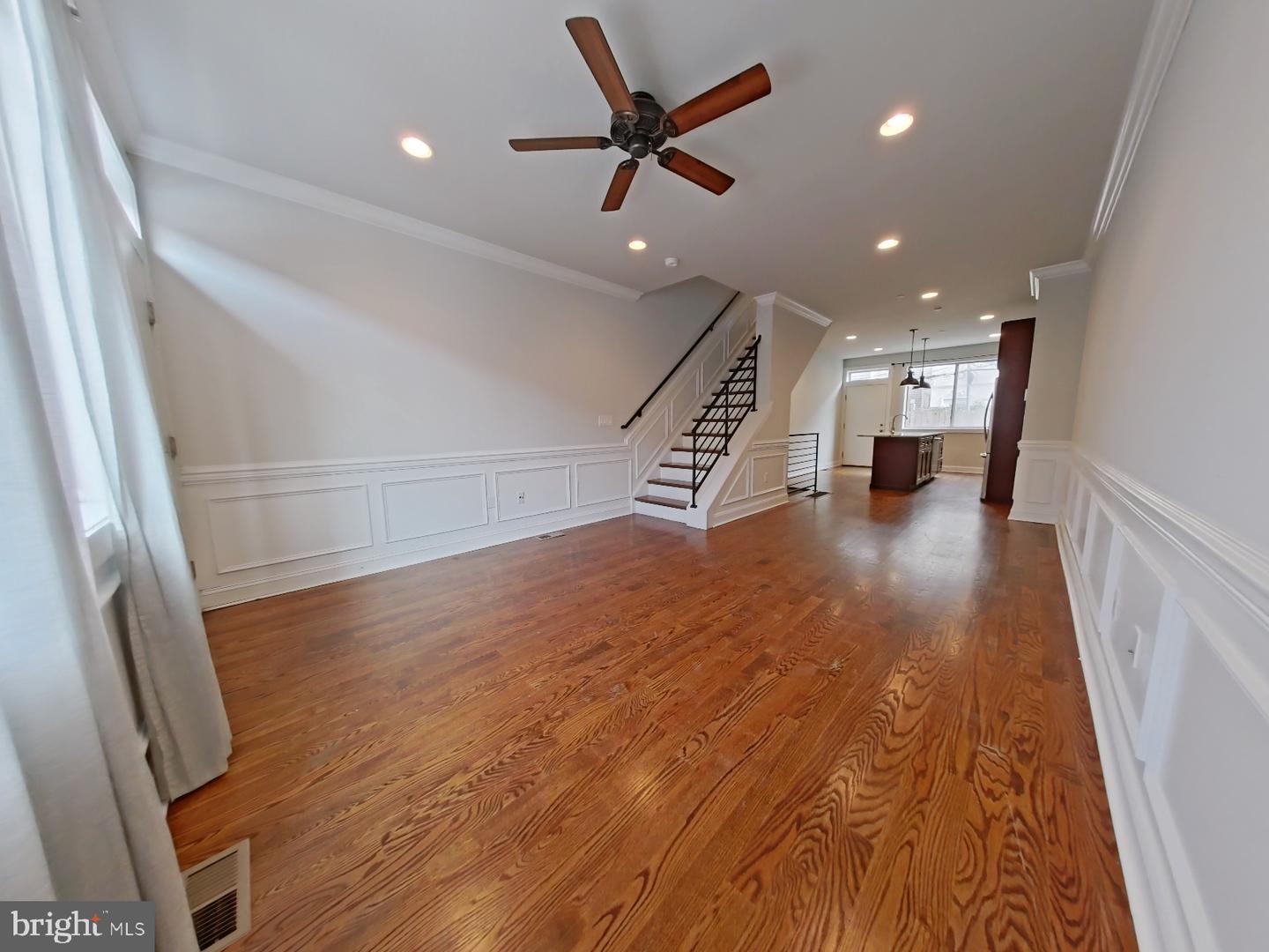 2017 Oakford St Property Photo 10