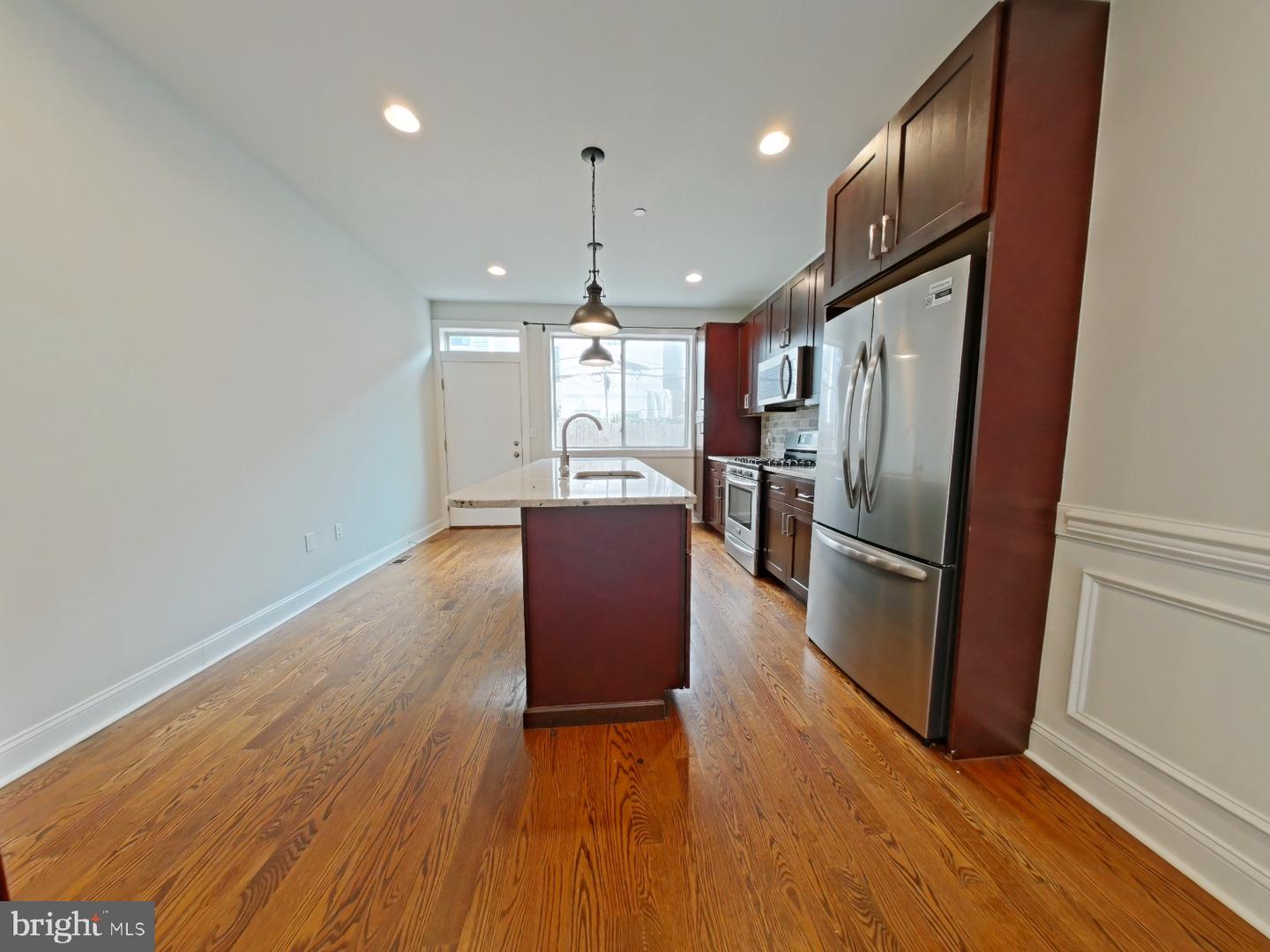 2017 Oakford St Property Photo 15