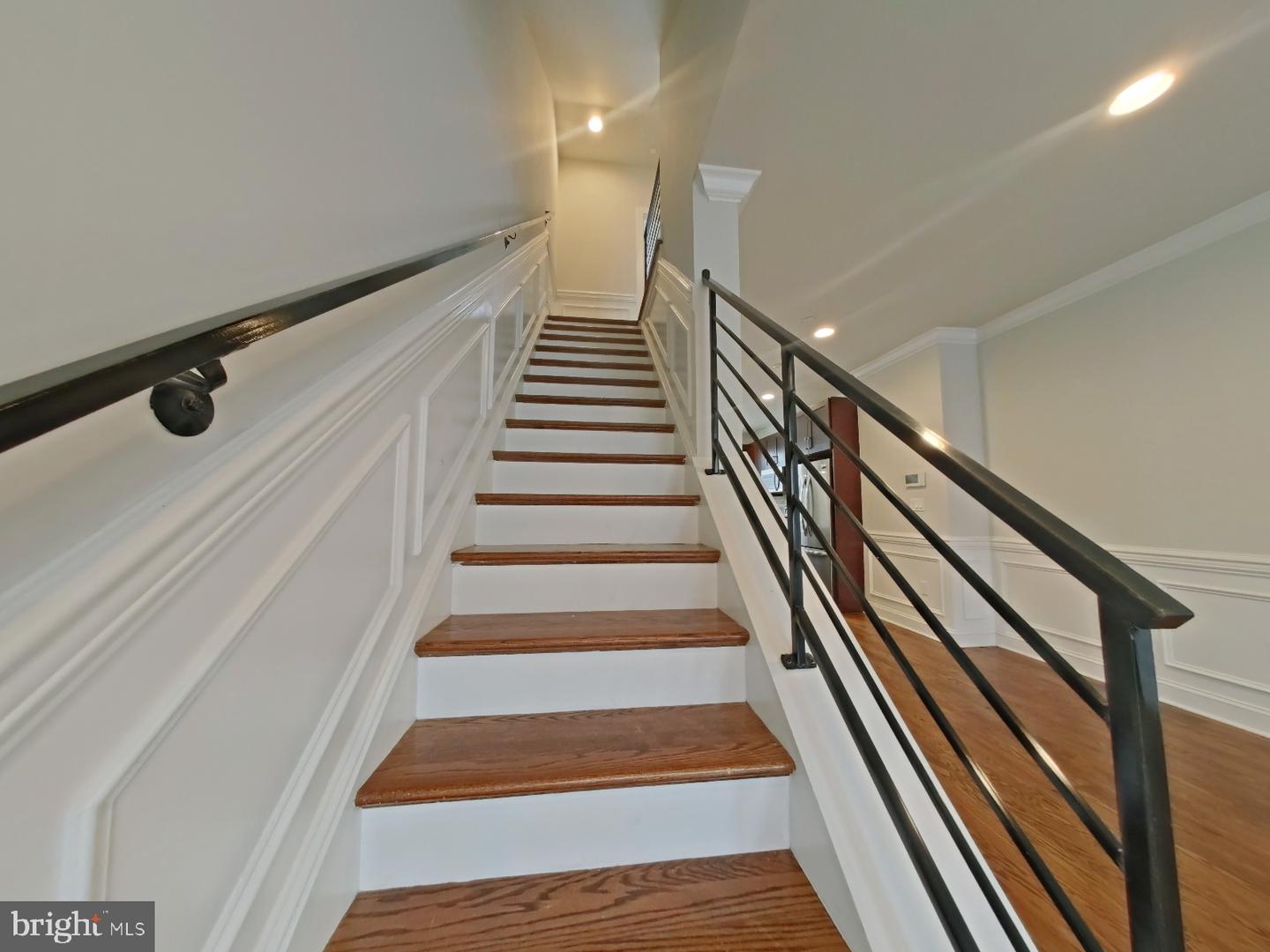 2017 Oakford St Property Photo 17