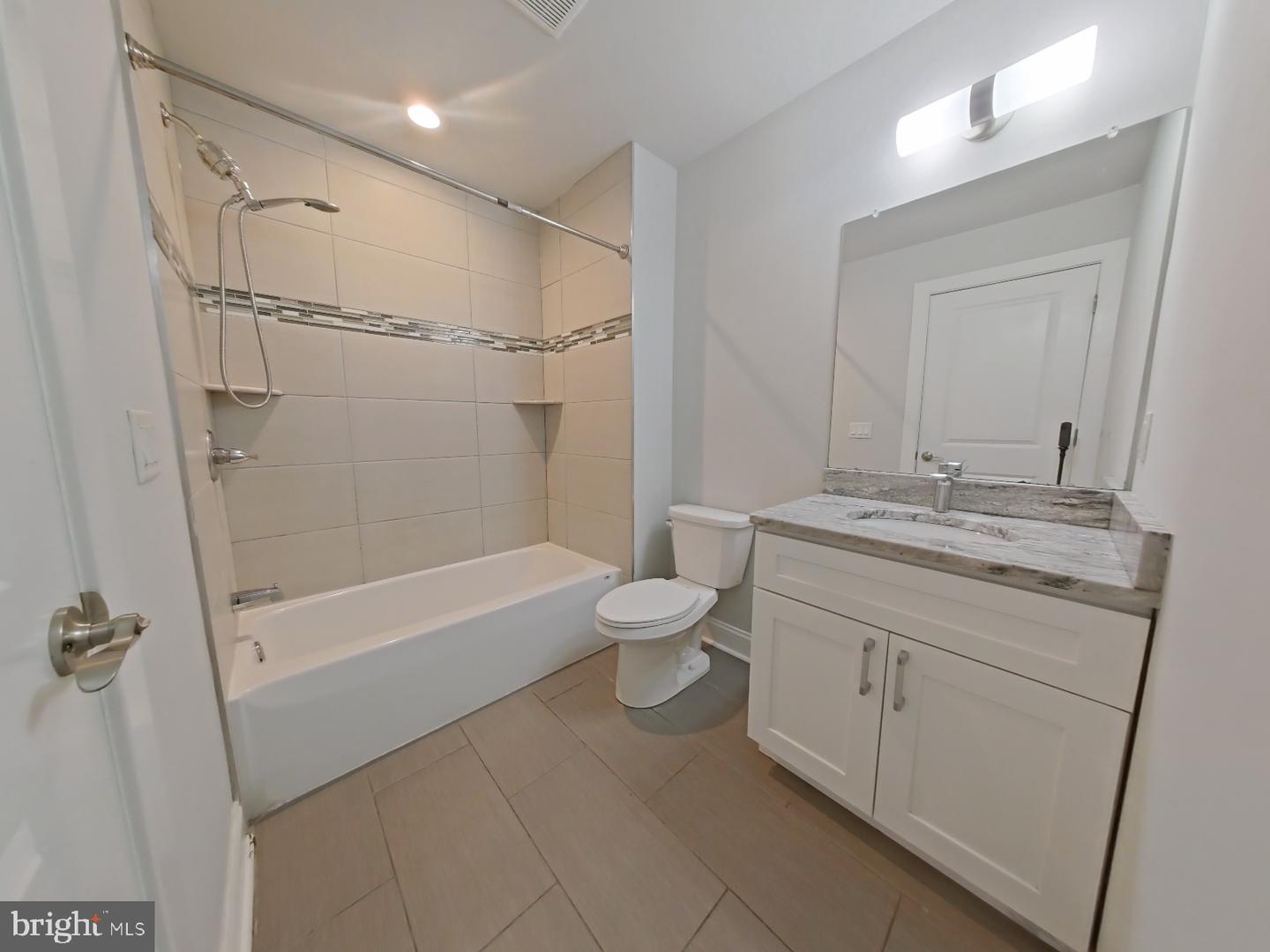 2017 Oakford St Property Photo 26