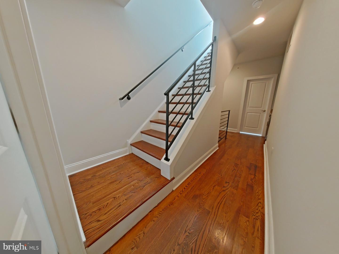 2017 Oakford St Property Photo 30