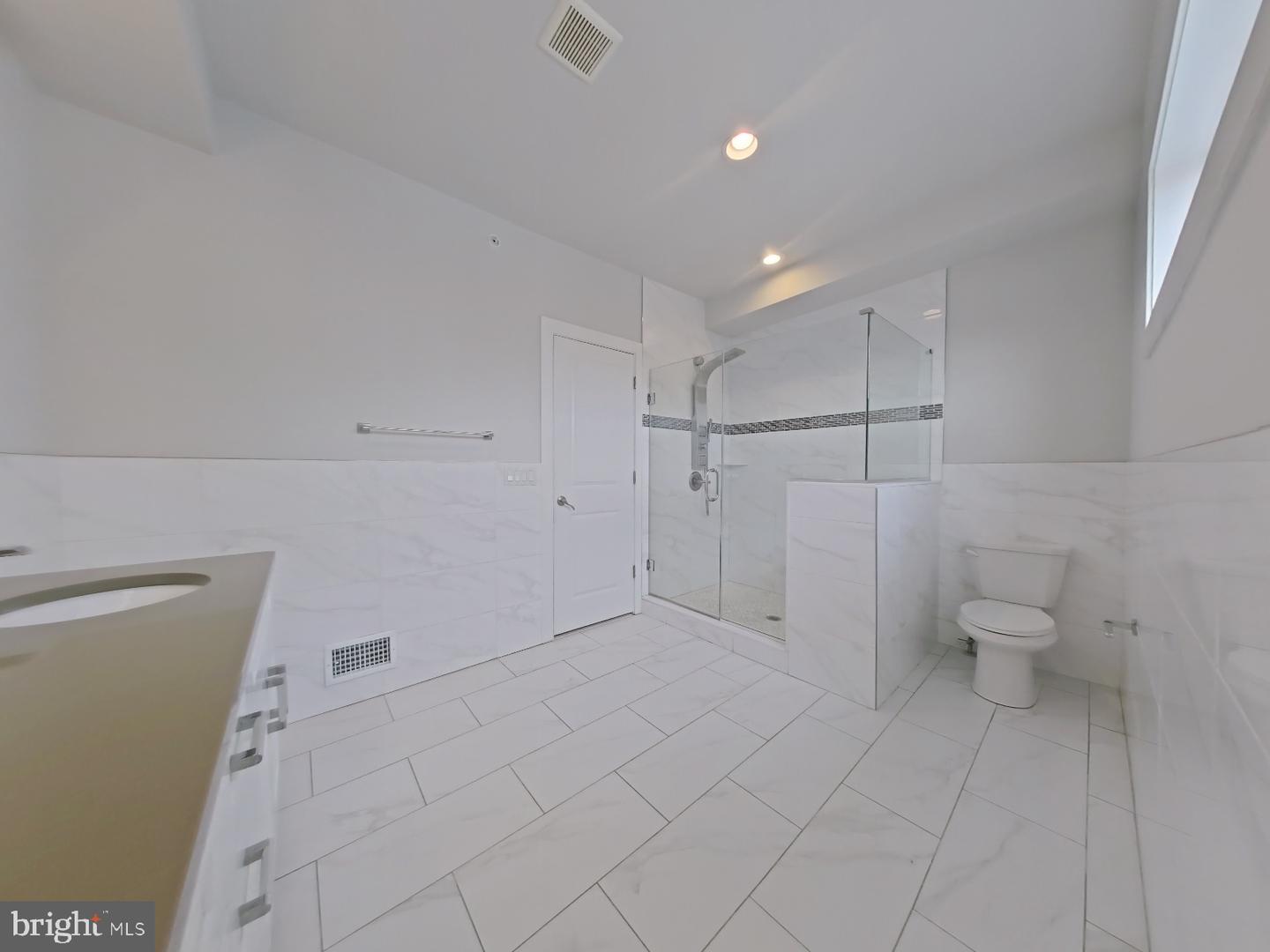 2017 Oakford St Property Photo 34