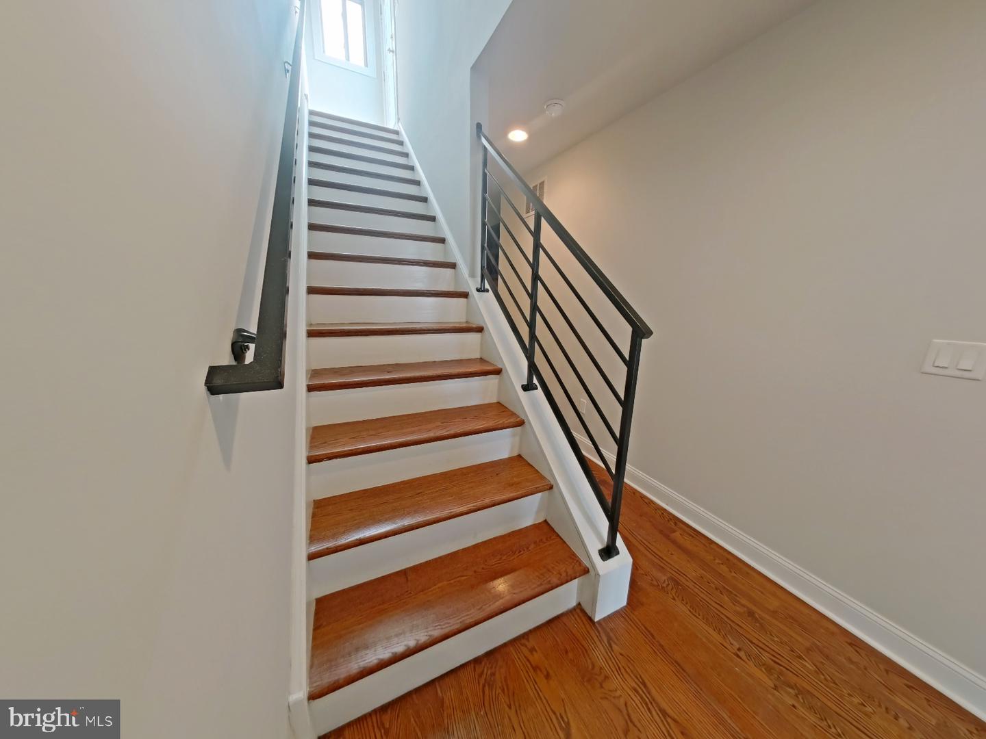 2017 Oakford St Property Photo 35