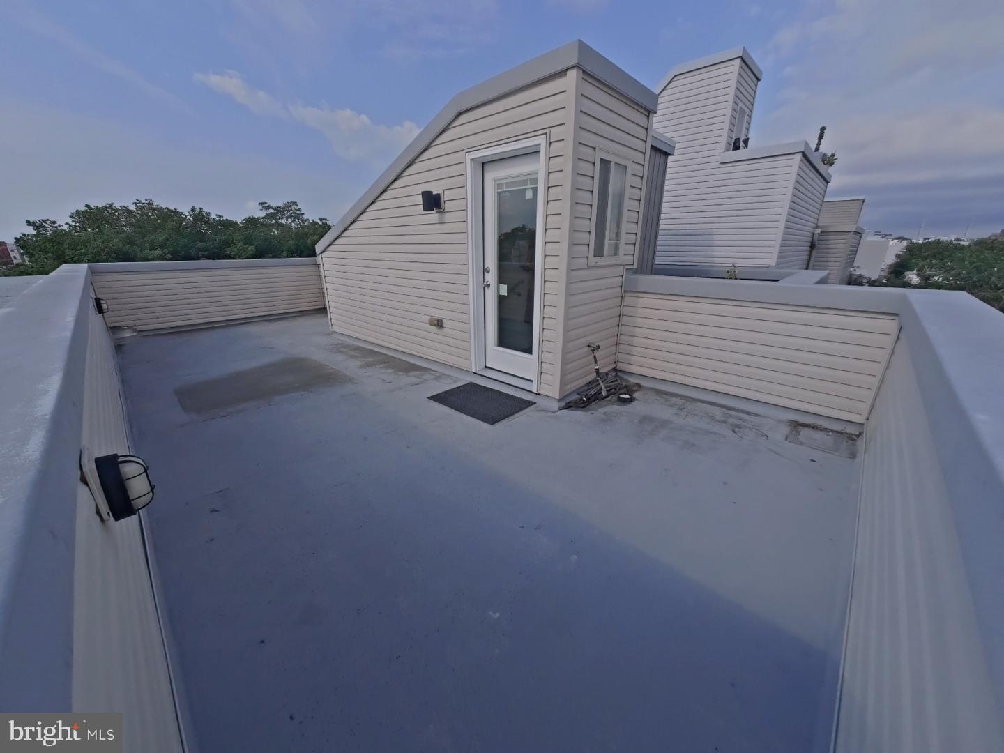 2017 Oakford St Property Photo 36