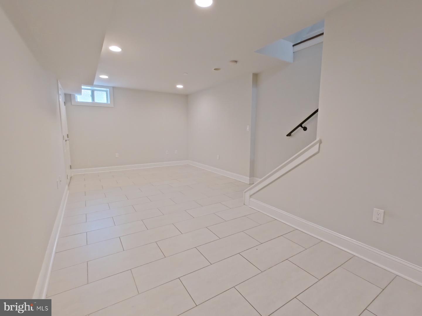 2017 Oakford St Property Photo 39