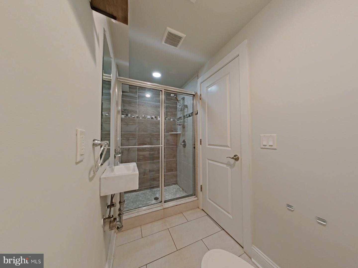 2017 Oakford St Property Photo 41