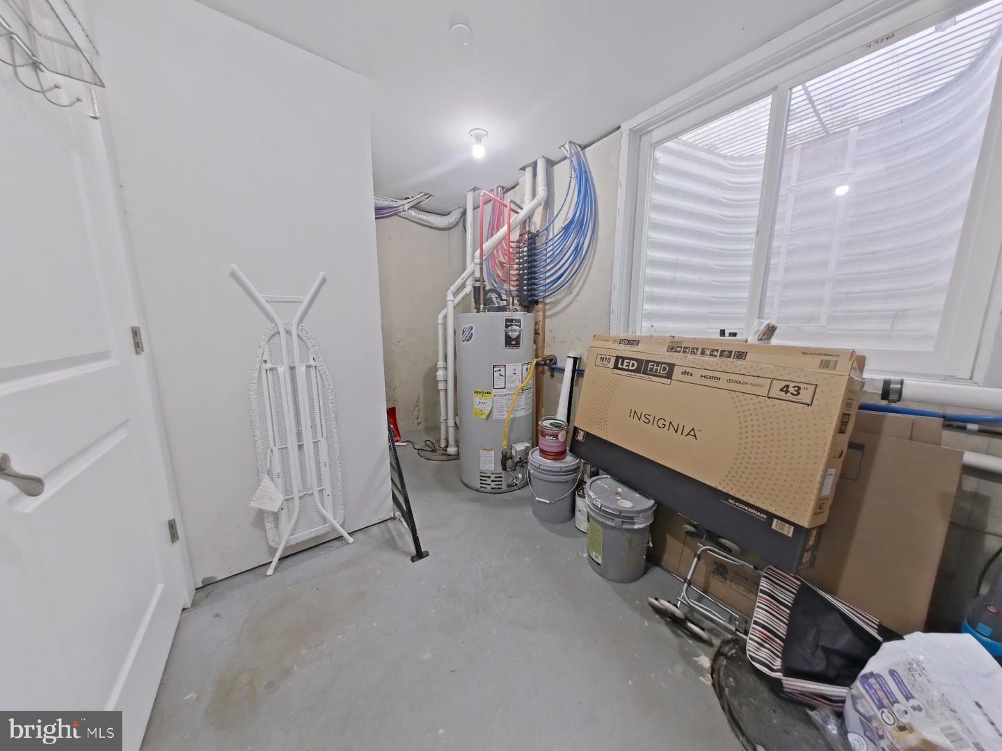 2017 Oakford St Property Photo 44