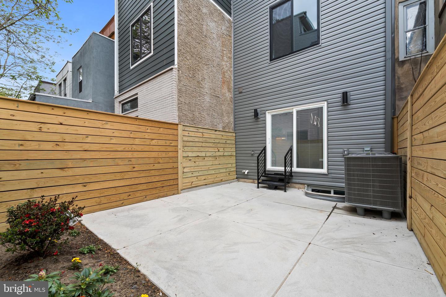 2324 Reed St Property Photo 21