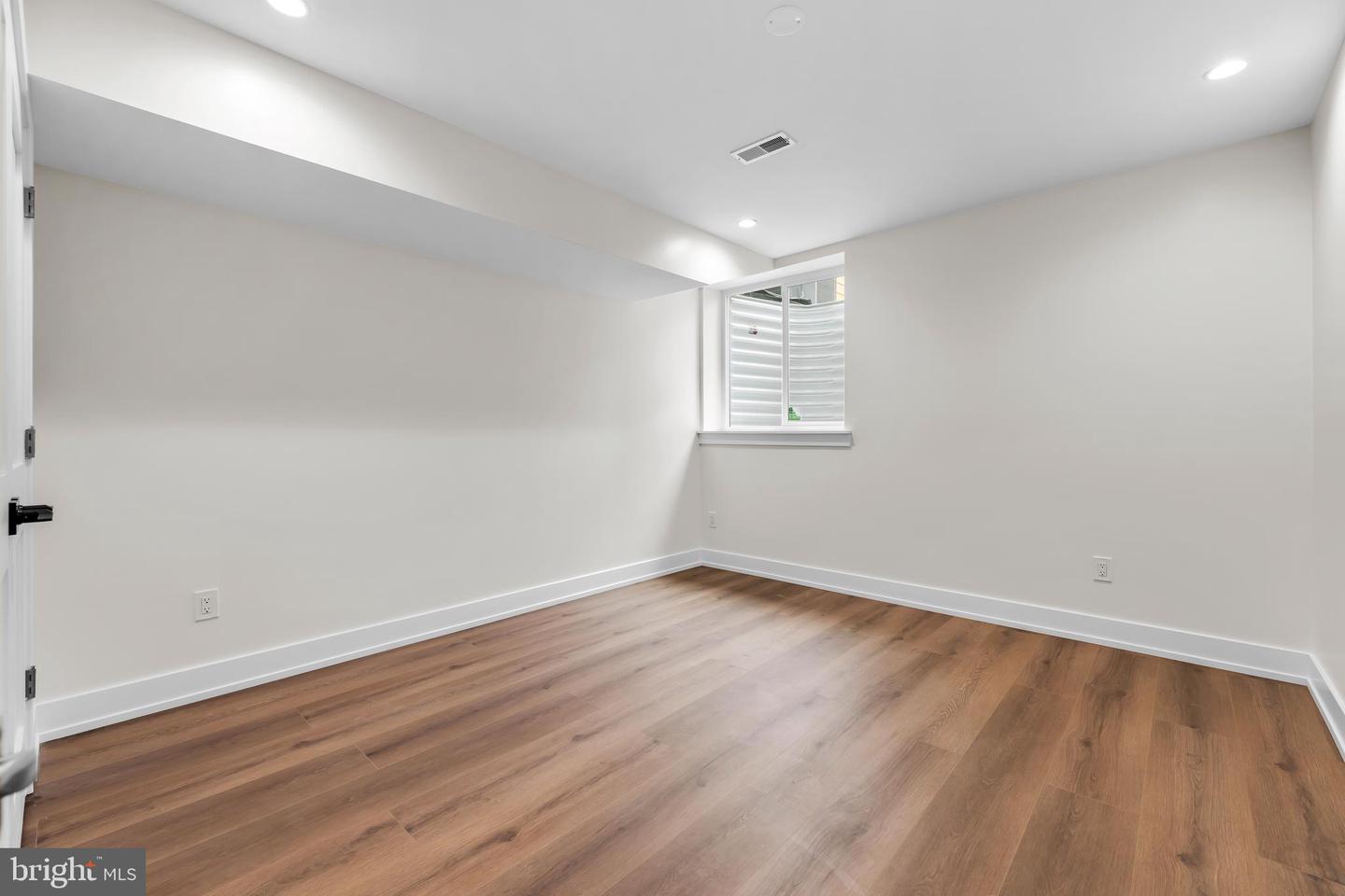2324 Reed St Property Photo 40
