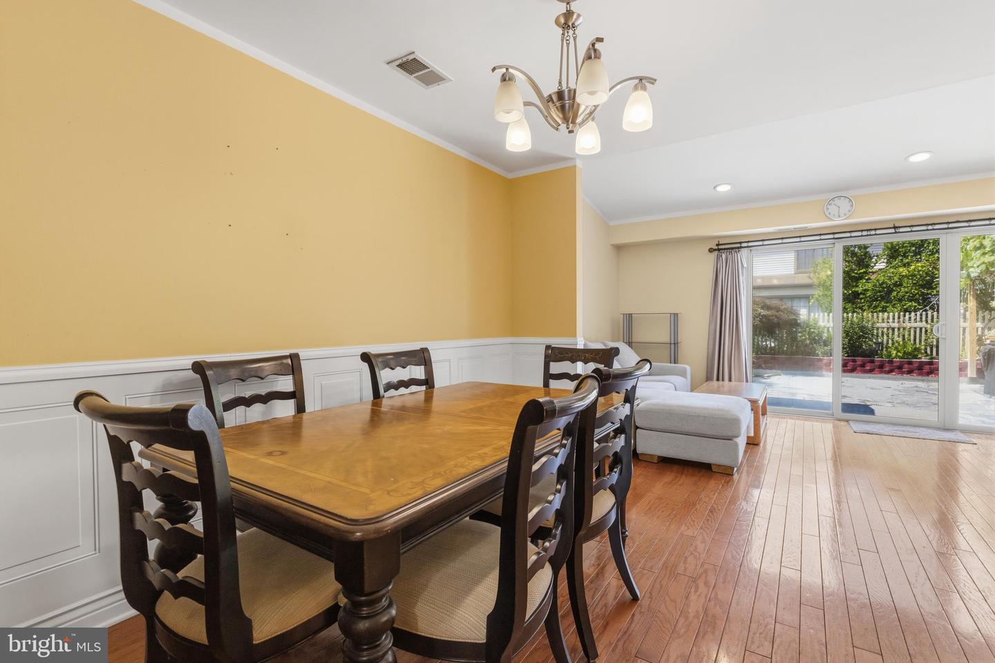 1204 Friel Pl Property Photo 5