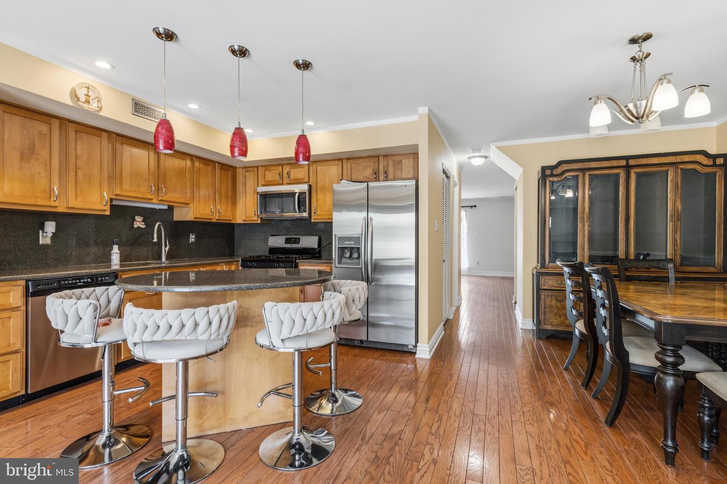 1204 Friel Pl Property Photo 6
