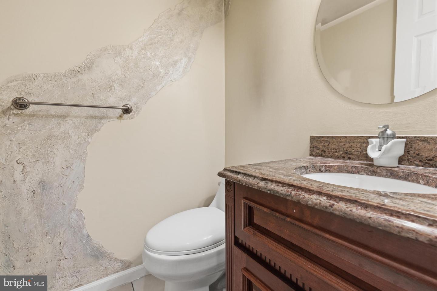 1204 Friel Pl Property Photo 10