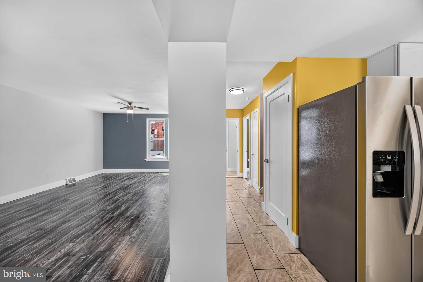 2715 Sears St Property Photo 4