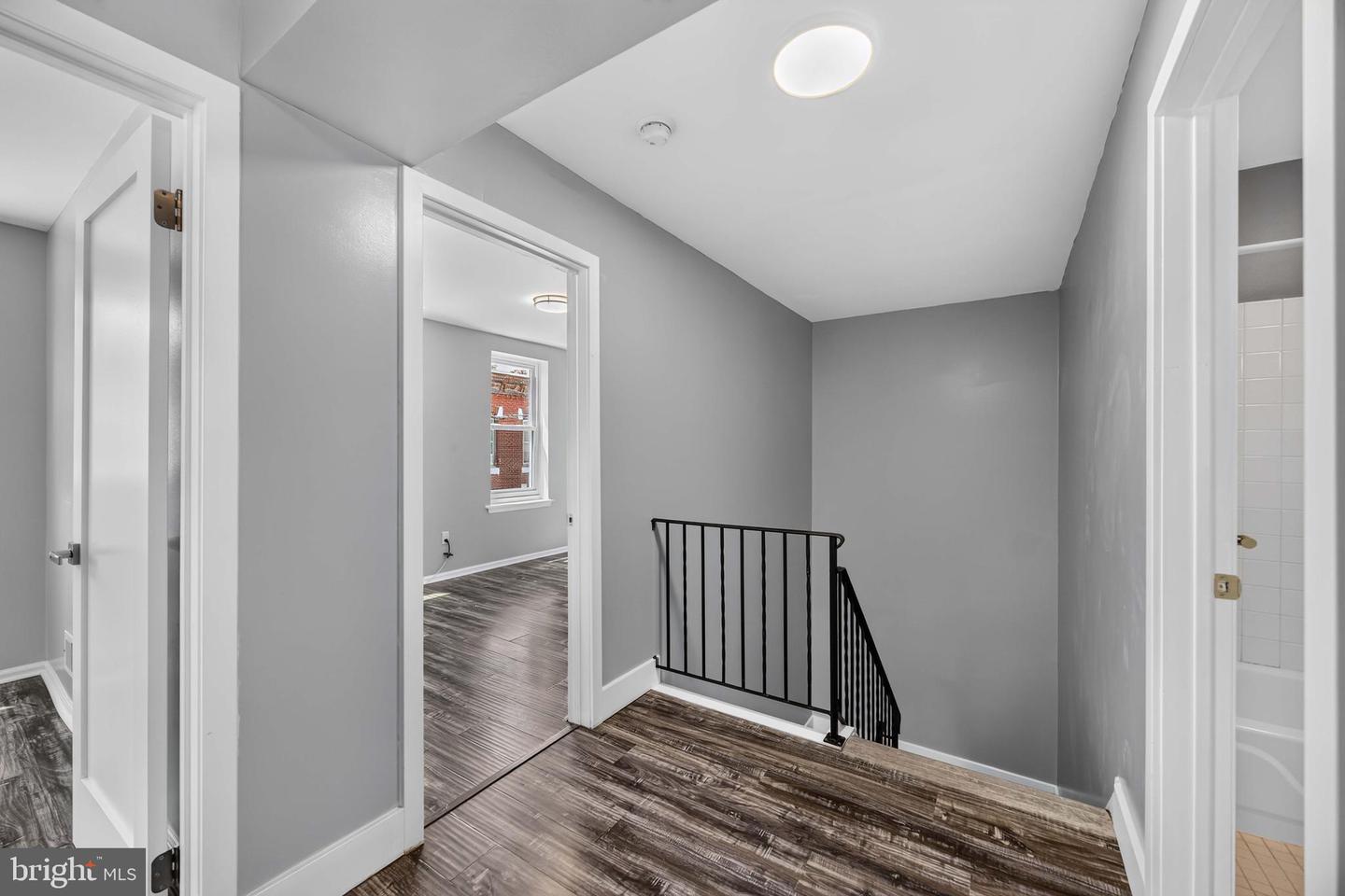 2715 Sears St Property Photo 8