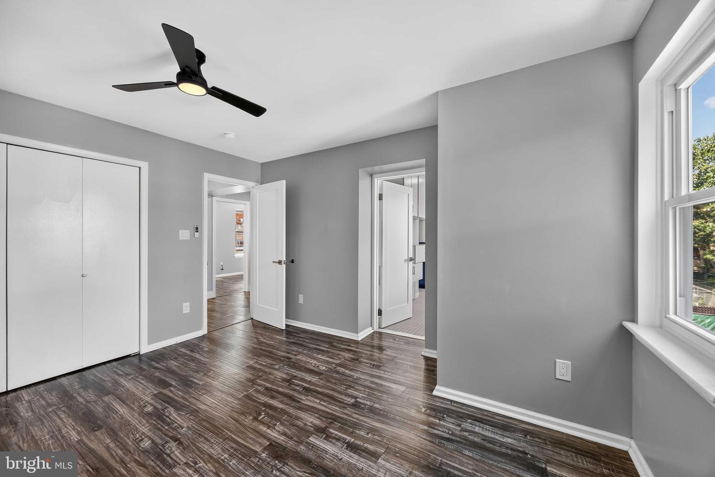 2715 Sears St Property Photo 10