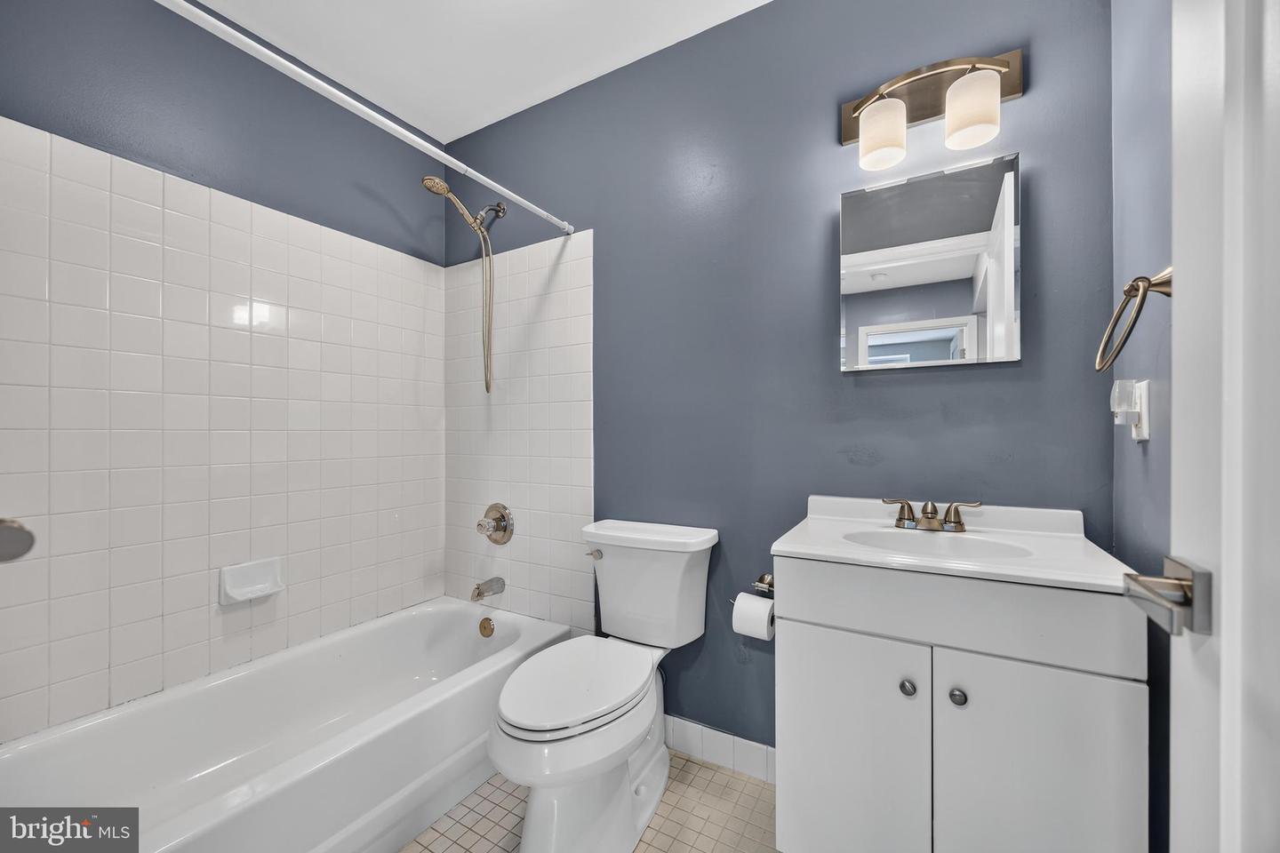 2715 Sears St Property Photo 15
