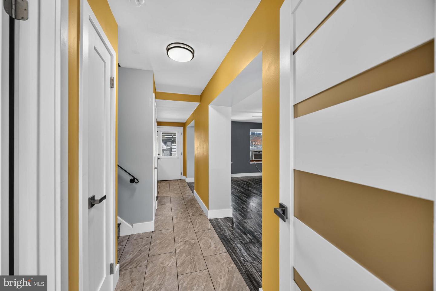 2715 Sears St Property Photo 17