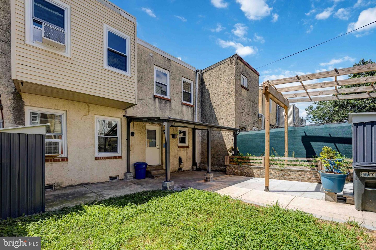 2715 Sears St Property Photo 20