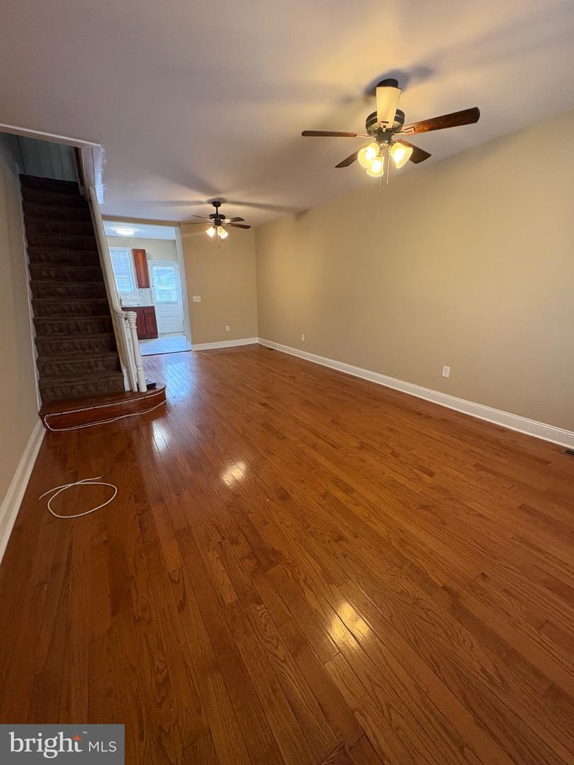 2524 S Darien St Property Photo 5